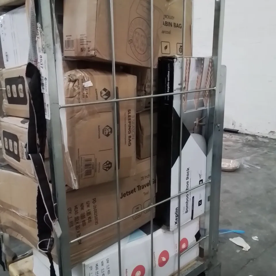 CAGE OF ASSORTED HOUSEHOLD GOODS AND PRODUCTS TO INCLUDE;CHILDREN CAR SEAT,SUITCASES,SOUP MAKER,SLEEPING BAGS,BAMBOO SHOE RACK,18M 4 SOCKETS CABLE REEL