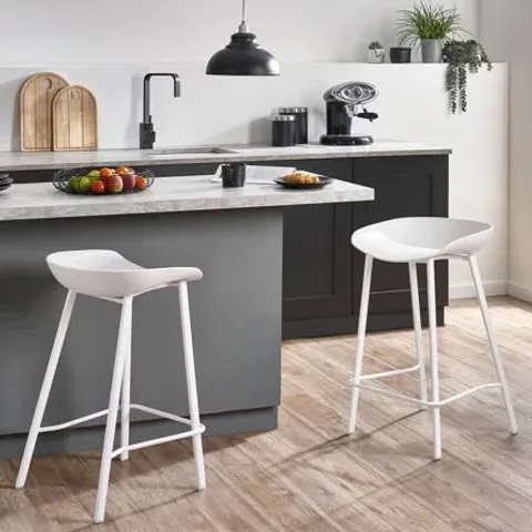 BOXED DOEGOLIA STOOL - WHITE (1 BOX)