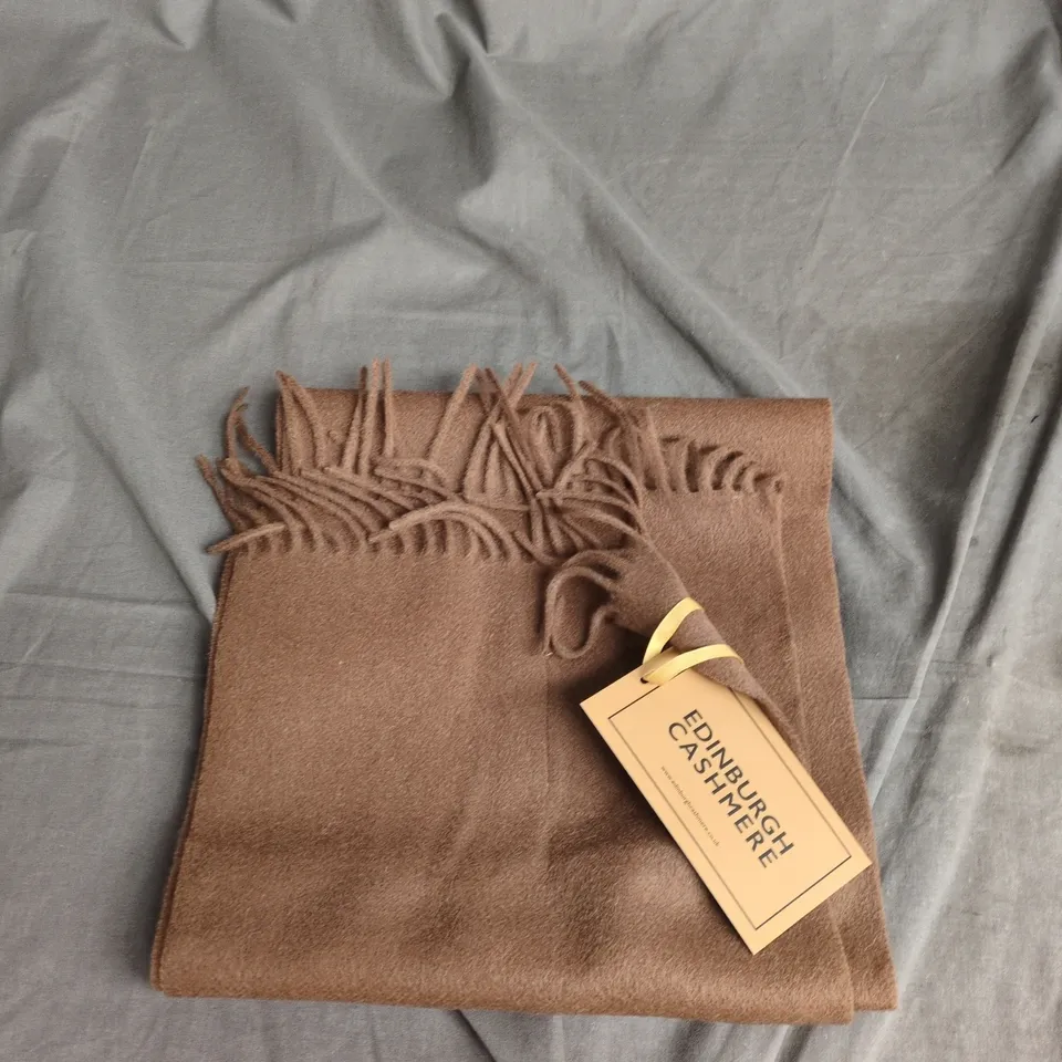 EDINBURGH CASHMERE BROWN CASHMERE SCARF WITH TASSELS