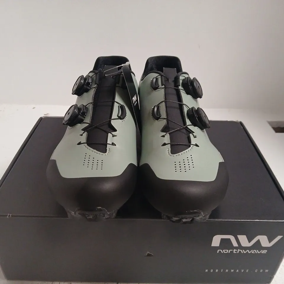 BOXED PAIR OF NORTHWAVE STRIKER SAGE CYCLING SHOES – UK 11