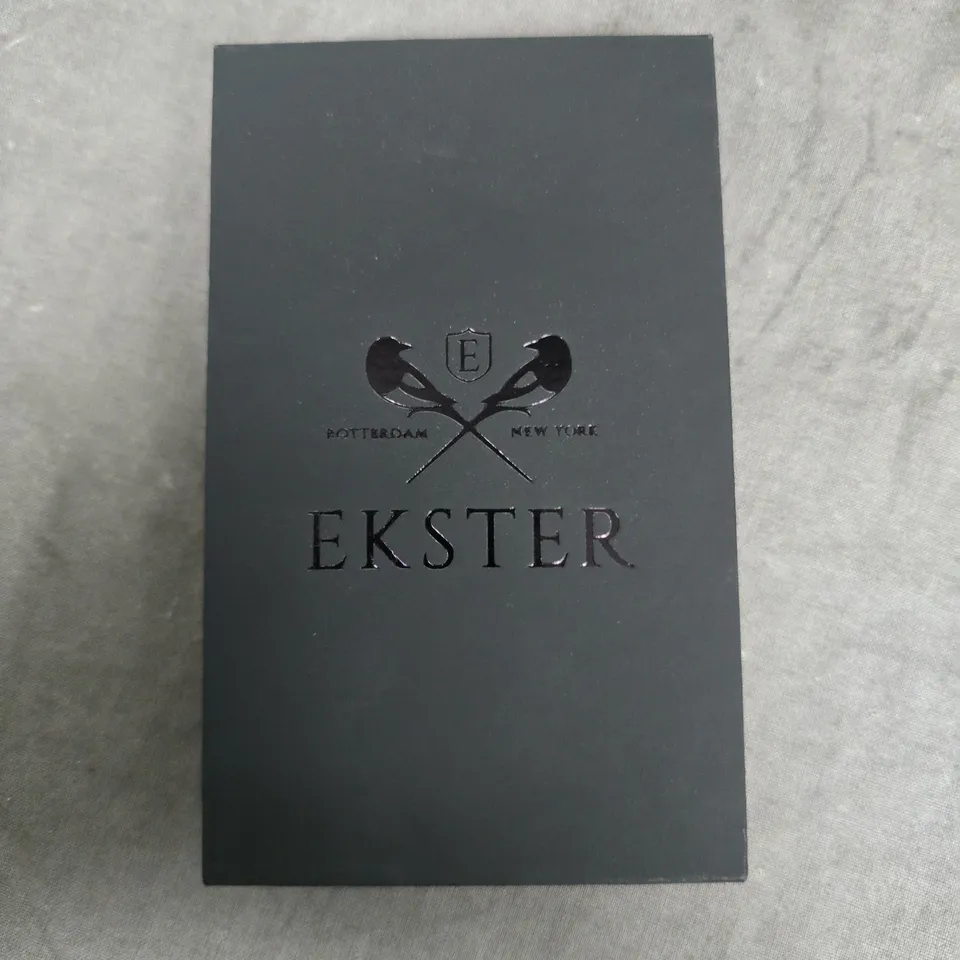 EKSTER SLIM WALLET WITH ELASTIC STRAP – GREY LEATHER CARDHOLDER