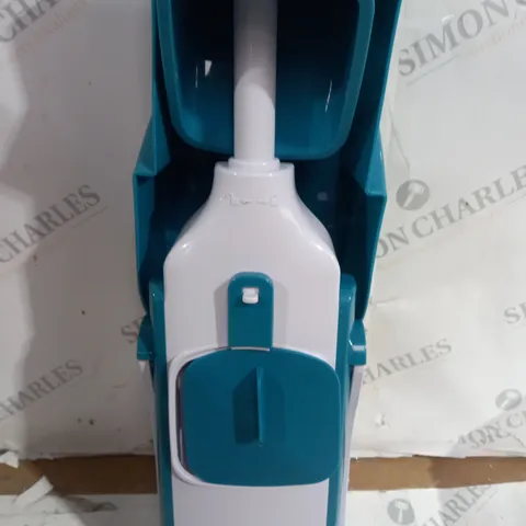 BOXED COOK'S ESSENTIALS VERTICAL MANDOLINE