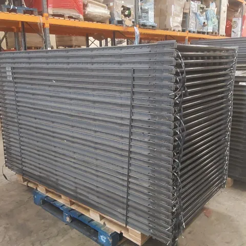 PALLET CONTAINING A VERY LARGE QUANTITY OF SOLYNDRA 200W SOLAR PANELS