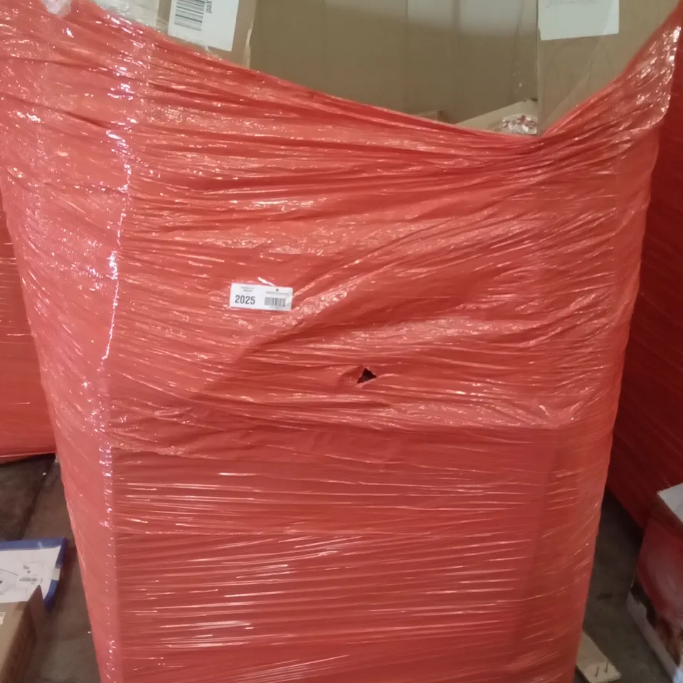 PALLET OF ASSORTED ITEMS INCLUDING PAPER CUTTER, DRIPEX VANITY MIRROR, CLOTHES WITH SHELF BLACK, GETFIT PREMIUM KING AIR BED, ARTEESOL AIR BED, SCRATCH OFF MAP