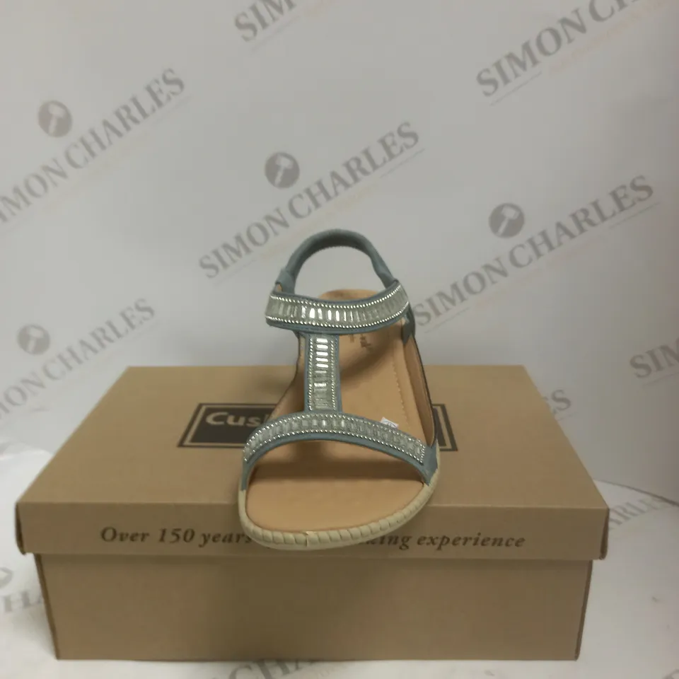 BOXED PAIR OF CUSHION WALK DIAMANTE T BAR SANDALS - 5