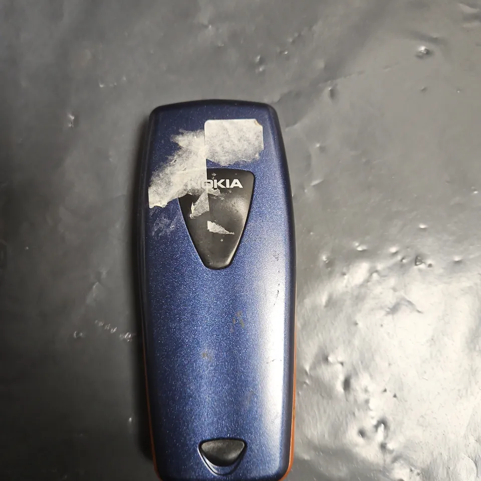 NOKIA MOBILE PHONE – BLUE CANDYBAR WITH BATTERY 