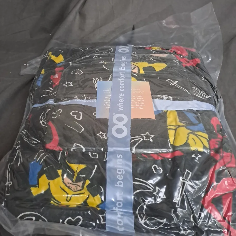 SEALED OODIE HOODED OVERSIZED BLANKET - BLACK DEADPOOL/WOLVERINE