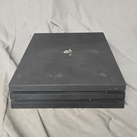 PLAYSTATION 4 PRO CONSOLE 