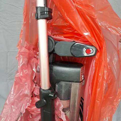 Shark Stratos Pet Pro Anti-Hair-Wrap Upright Vacuum Cleaner 