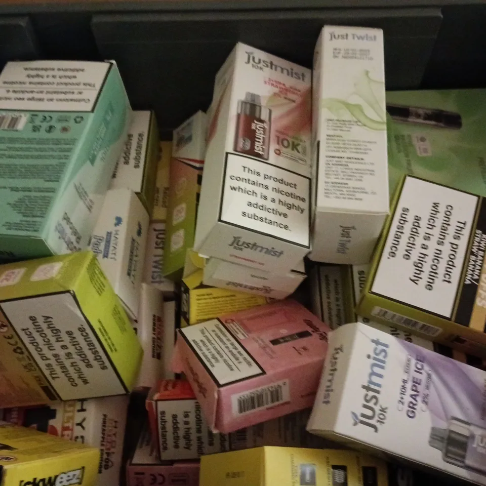 APPROXIMATELY 20 ASSORTED E-CIGARETTE PRODUCTS TO INCLUDE BRANDS SUCH AS HAYATI, ELFBAR, JUSTMIST, ETC - COLLECTION ONLY