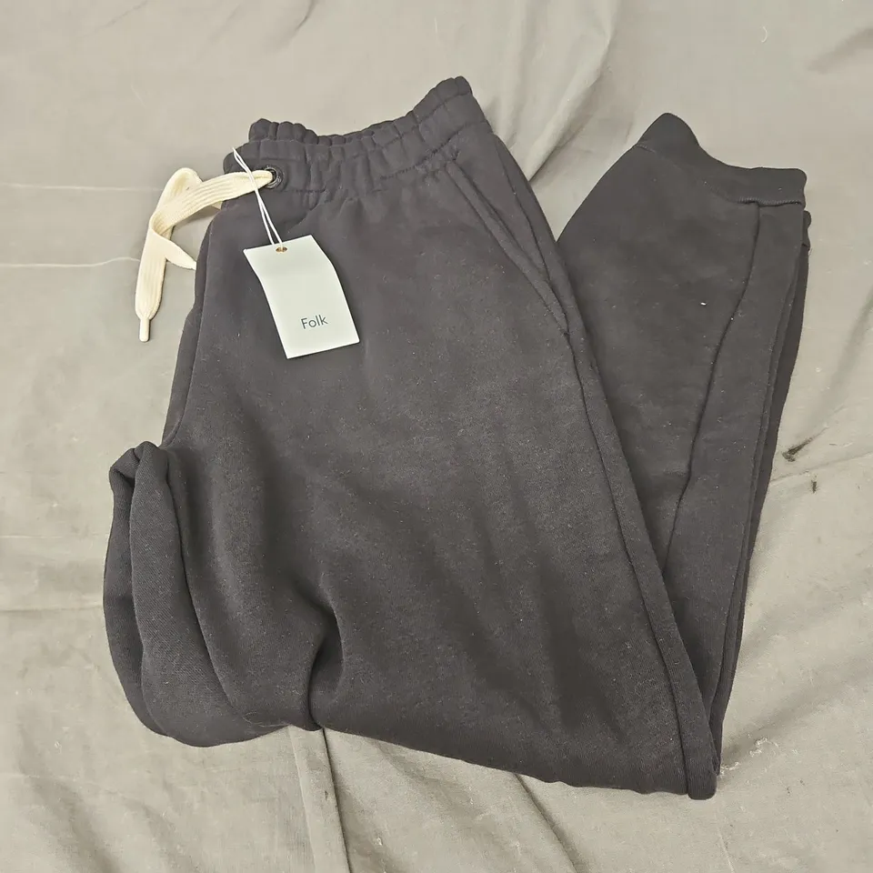 FOLK FORM JOGGER IN BLACK SIZE XL