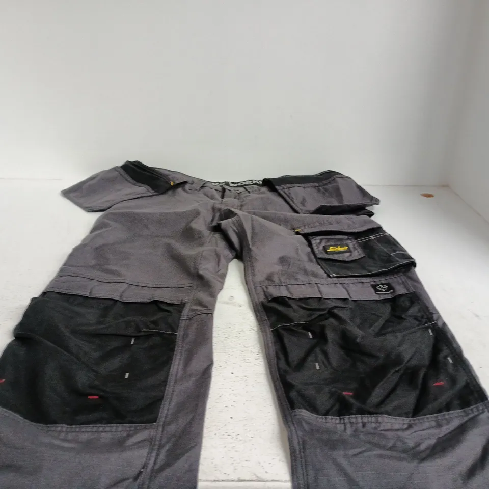 DICKIES CARGO TROUSERS – GREY/BLACK