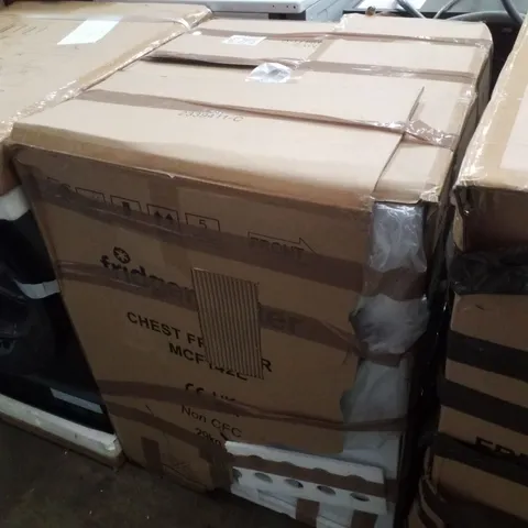 BOXED FRIDGEMASTER MCF142E FREESTANDING 142L CHEST FREEZER - WHITE