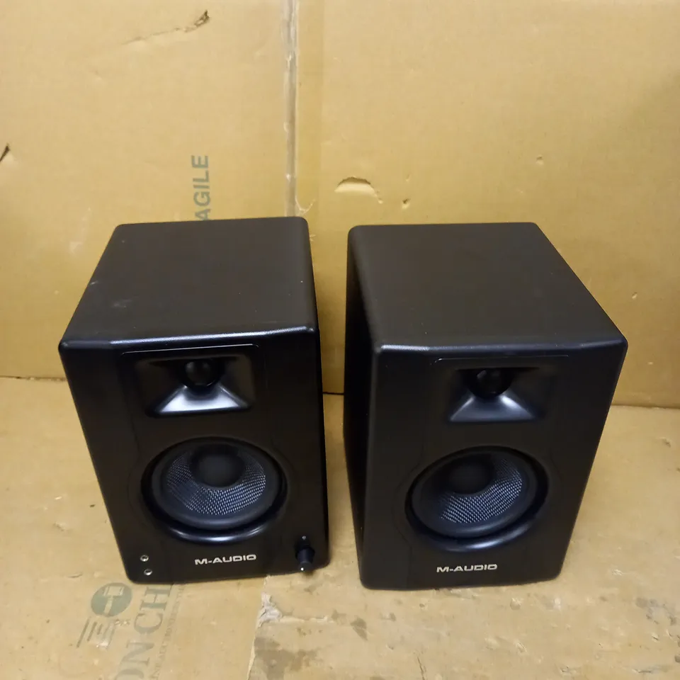 M-AUDIO BX4 - 120-WATT POWERED DESKTOP COMPUTER SPEAKERS