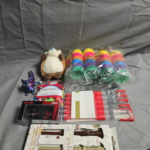 TOTE OF ASSORTED TOYS AND GAMES TO INCLUDE HARRY POTTER, TEDDIES AND MODEL CAR