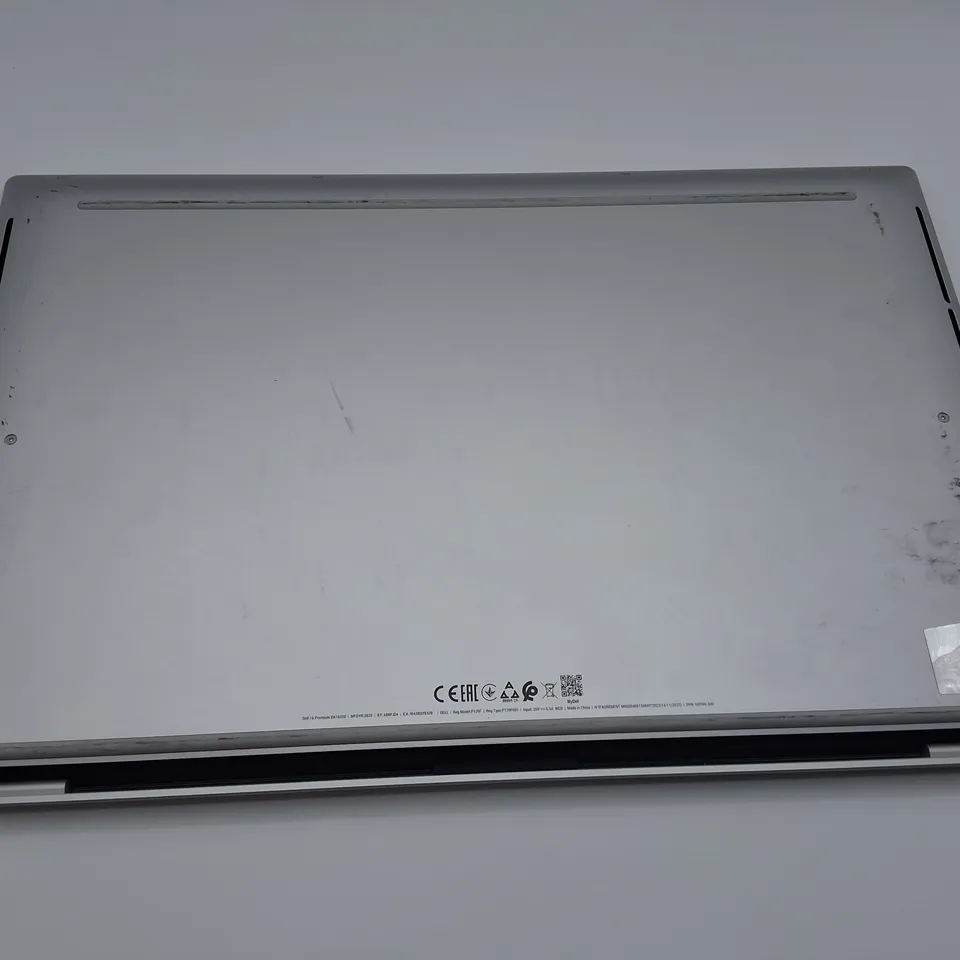 UNBOXED DELL 16 PREMIUM DA16250 INTEL CORE ULTRA 9 VPRO LAPTOP IN SILVER 