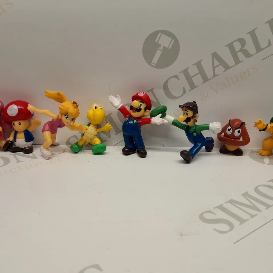 EIGHT BRAND NEW SUPER MARIO CHARACTER SETS
