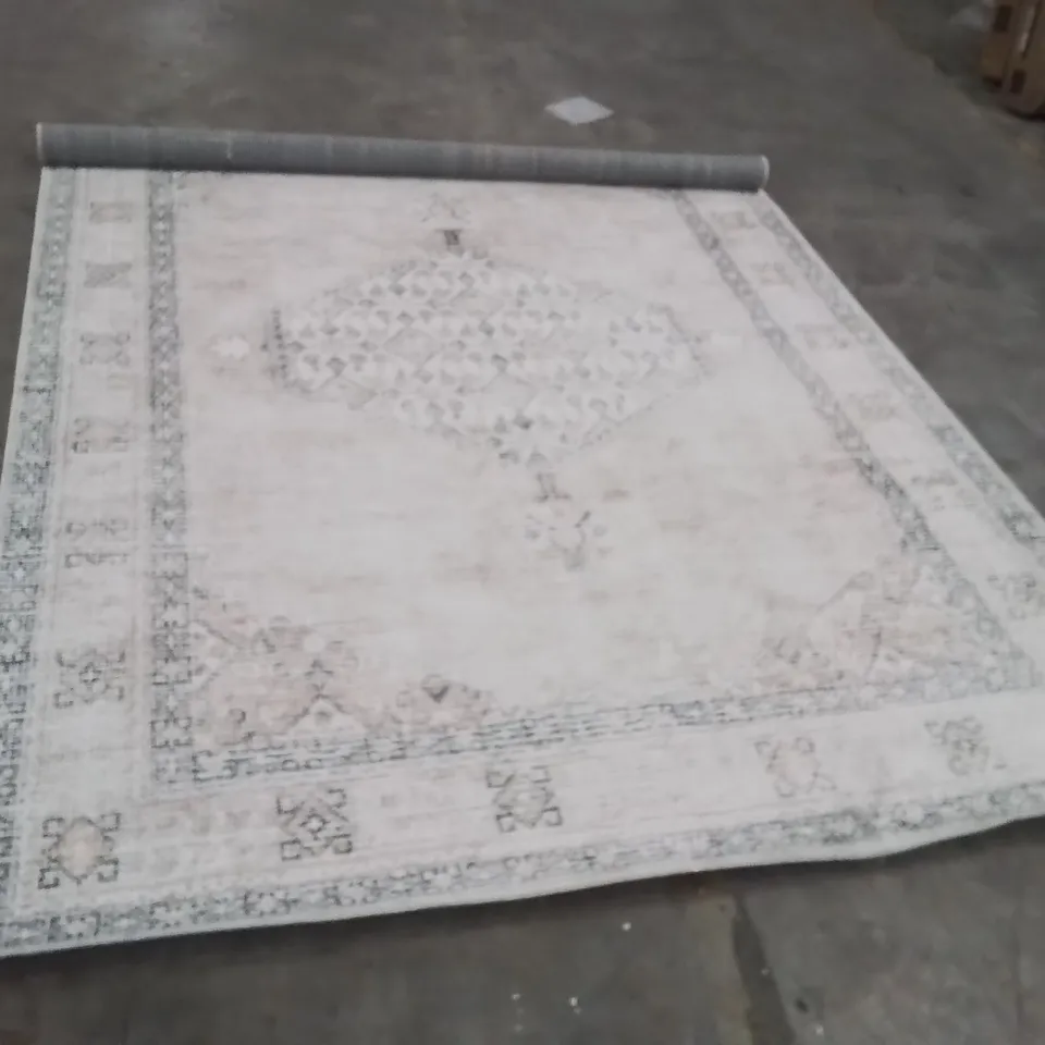 QUALITY DESIGNER AREA RUG - APPROXIMATELY 275X200CM