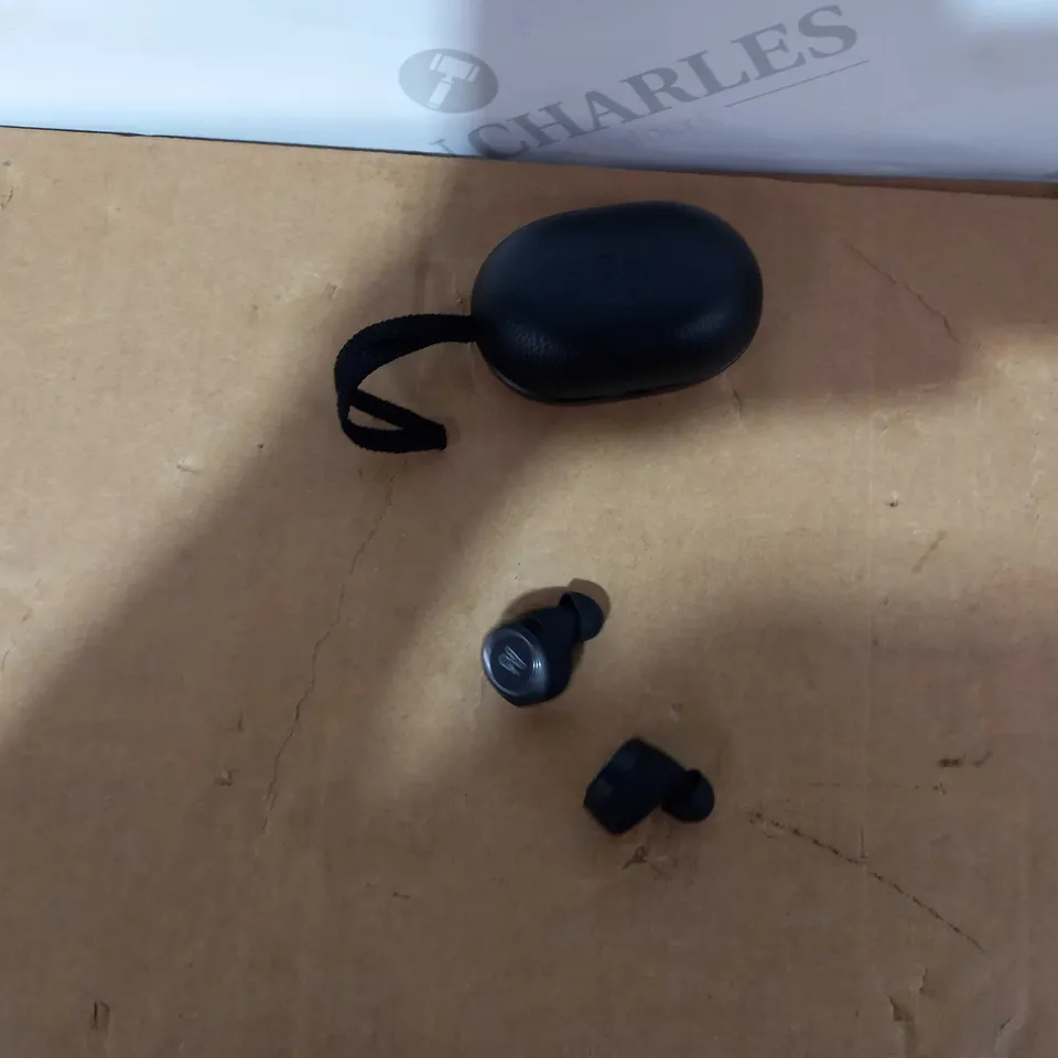 B&O E8 TRULY WIRELESS EARPHONES - BLACK