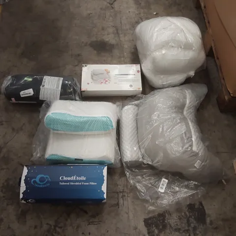 PALLET TO CONTAIN A LARGE ASSORTMENT OF PILLOWS, CUSHIONS AND RELATED PRODUCTS 