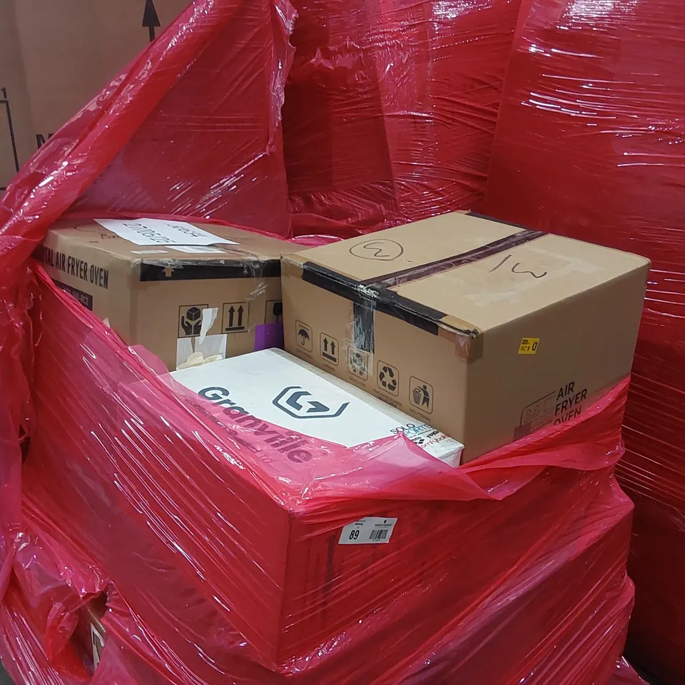 PALLET CONTAINING VARIOUS ASSORTED BOXED HOUSEHOLD ITEMS TO INCLUDE: AIR FRYERS, TOWER FANS, RADIATOR ETC