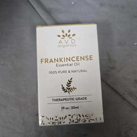 BOX OF APPROXIMATELY 15 ASSORTED ITEMS TO INCLUDE: FRANKINCENSE OIL