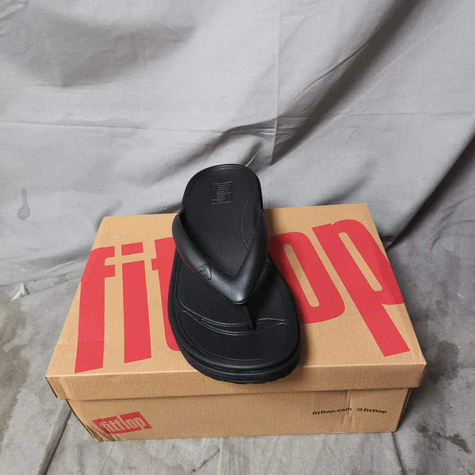 FITFLOP BLACK FLIP FLOPS UK 7