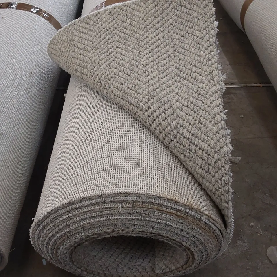 ROLL OF QUALITY LAKELAND WEAVE WINDERMERE CARPET // SIZE: APPROX 4 X 5.57m