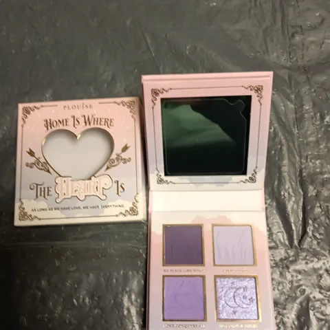 P. LOUISE HOME IS WHERE THE HEART IS PRESSED PIGMENT PALETTE – PINK BOX, 4 SHADES