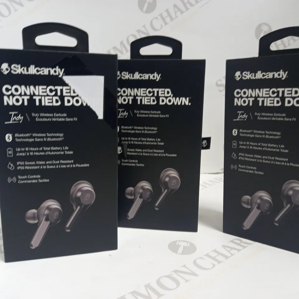 LOT OF 10 PAIRS OF SKULLCANDY EAPRHONES