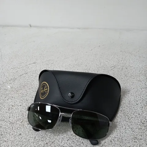 RAY-BAN SUNGLASSES