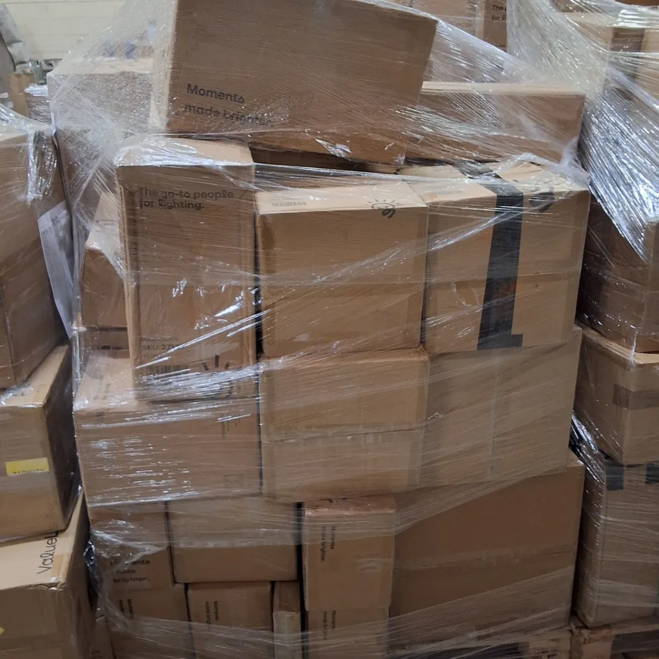PALLET CONTAINING ASSORTED VALUELIGHTS LIGHTING TO INCLUDE