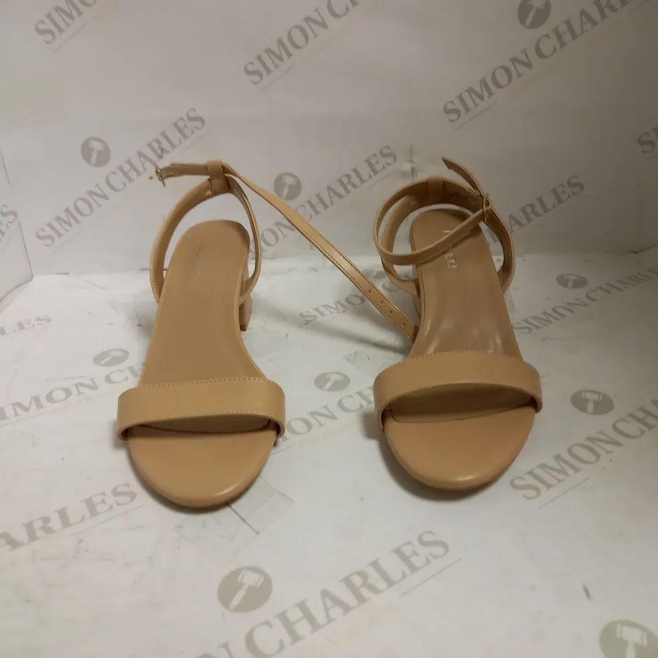 BOOHOO PINK SIZE 41 LOW BLOCK HEELS - STRAP 