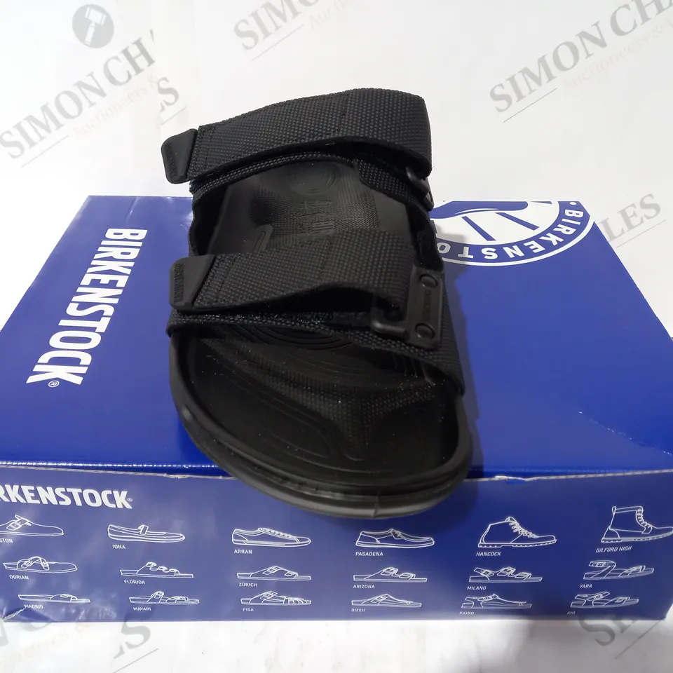 BOXED PAIR OF BIRKENSTOCK ATACAMA OPEN TOE SANDALS IN BLACK UK SIZE 7.5