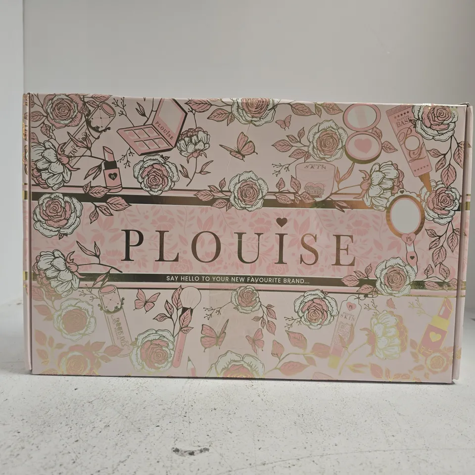 P.LOUISE MYSTERY COSMETIC GIFT SET