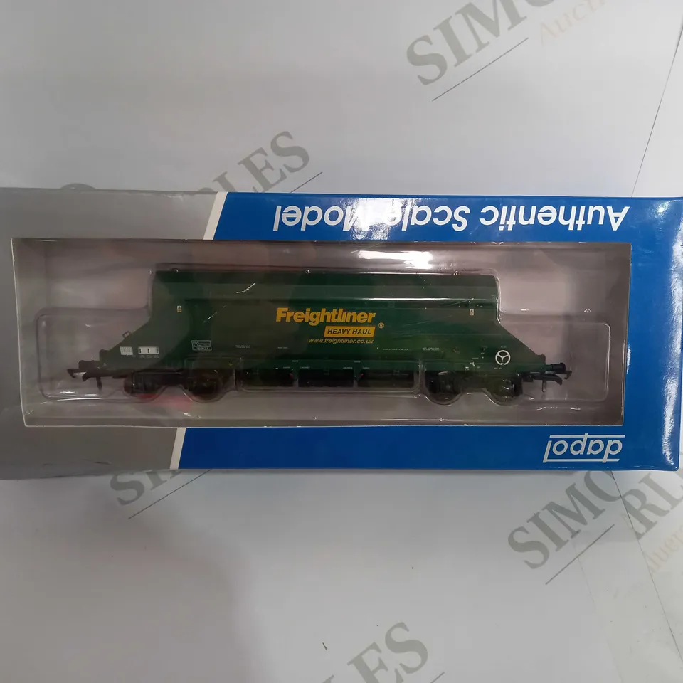 HIA FREIGHTLINER GREEN HEAVY HAUL LIMESTONE HOPPER 369002