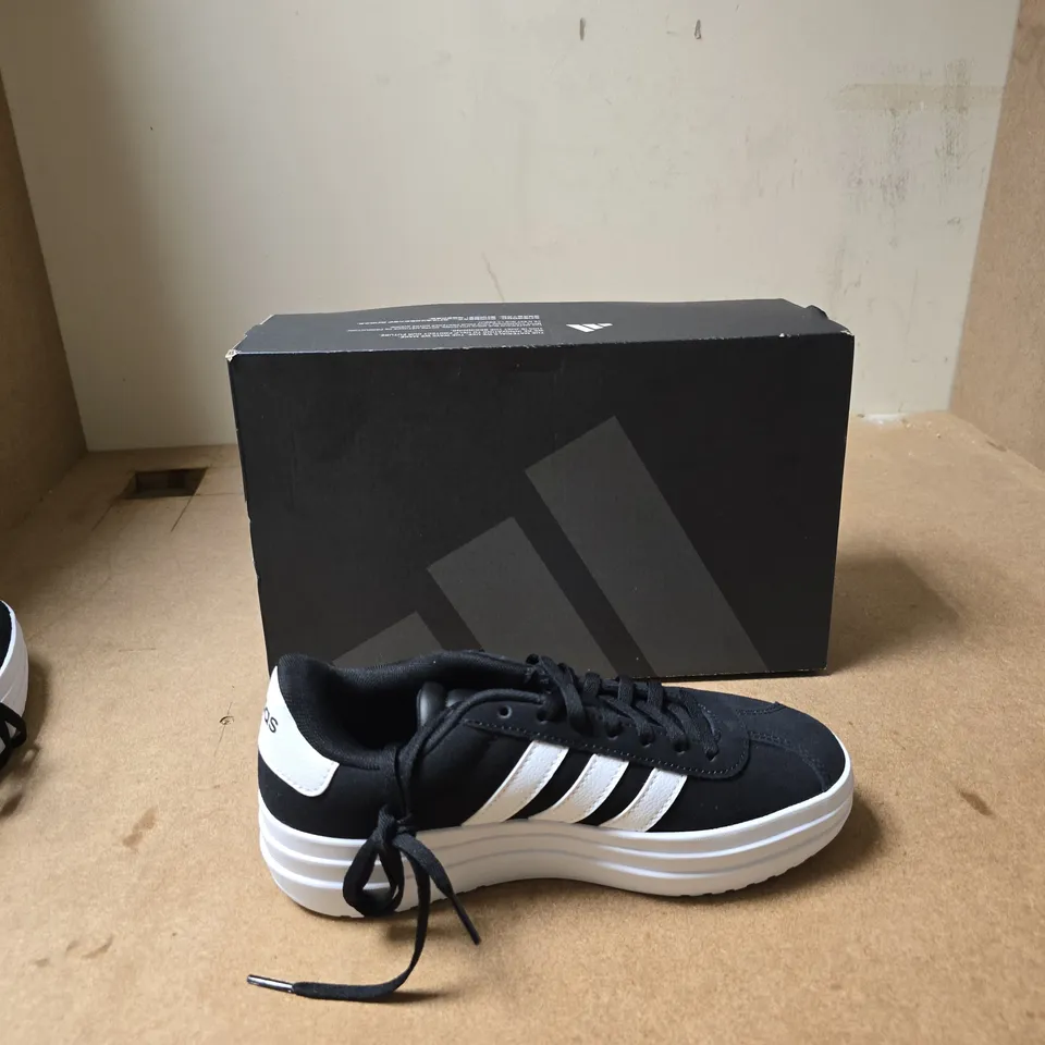 ADIDAS COURT BLACK & WHITE SNEAKERS WITH BOX - UK SIZE 5