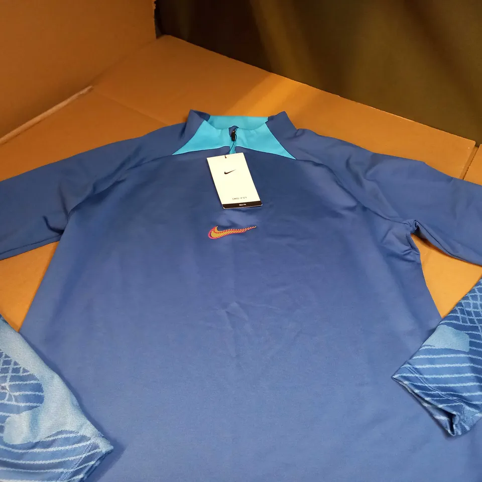 NIKE BLUE MENS FITNESS TOP - MEDIUM