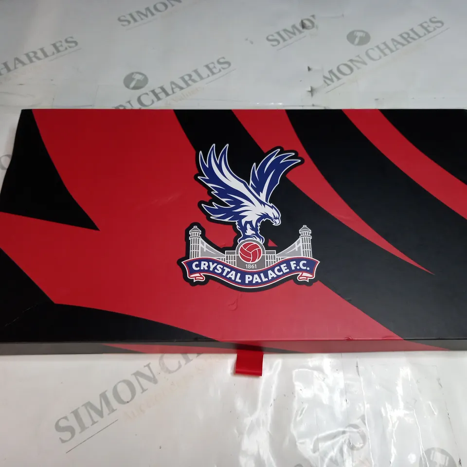 BOXED CRYSTAL PALACE FC SCARF AND PEN 