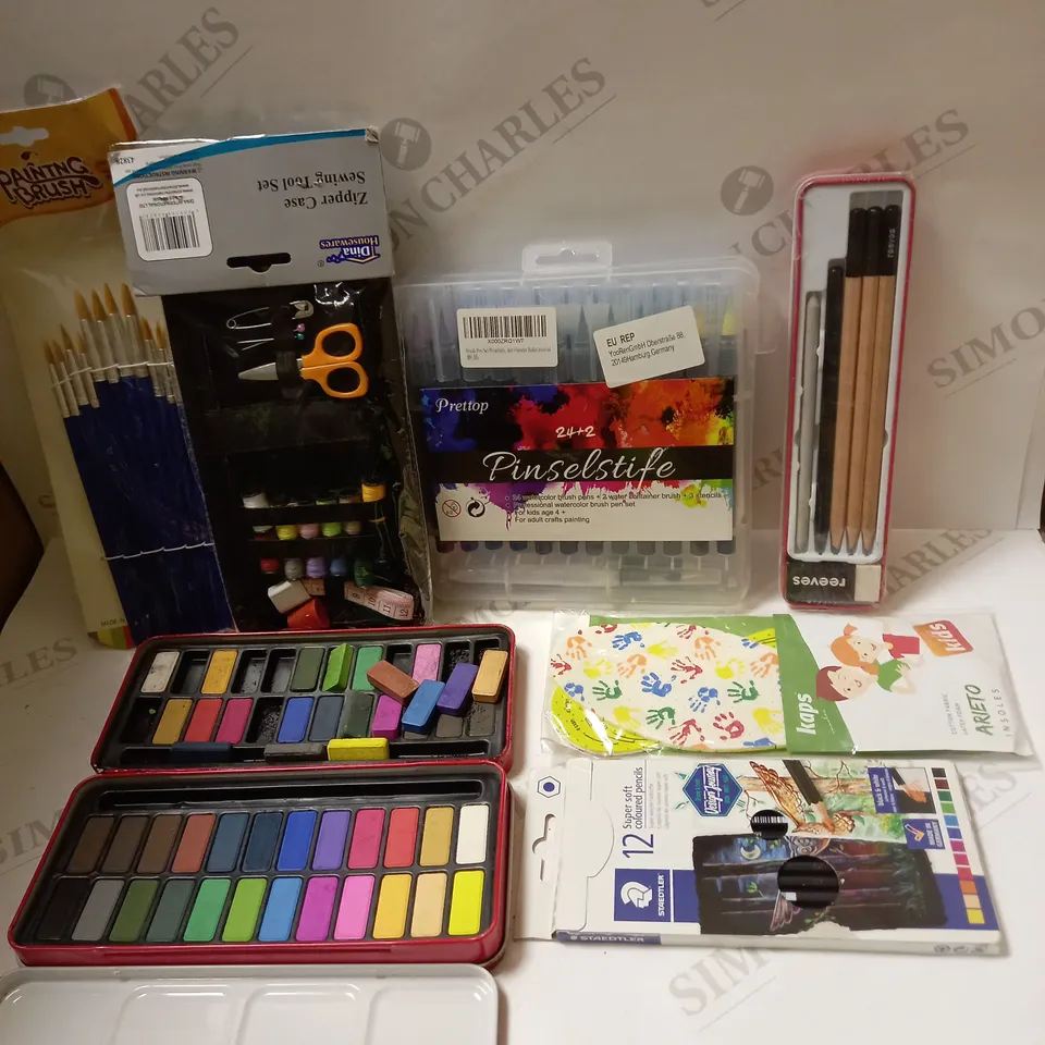LOT OF APPROX 15 ASSORTED ITEMS TO INCLUDE WATERCOLOUR BRUSH PENS, SEWING SET, COLOURED PENCILS, ETC