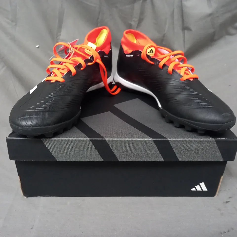 BOXED PAIR OF ADIDAS PREDATOR LEAGUE SHOES IN BLACK/WHITE/ORANGE UK SIZE 9