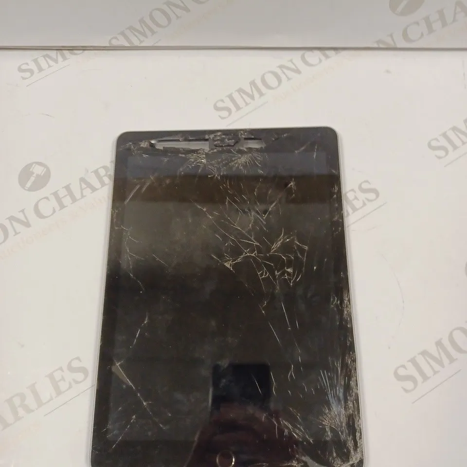 APPLE IPAD MODEL A1893 - GREY 