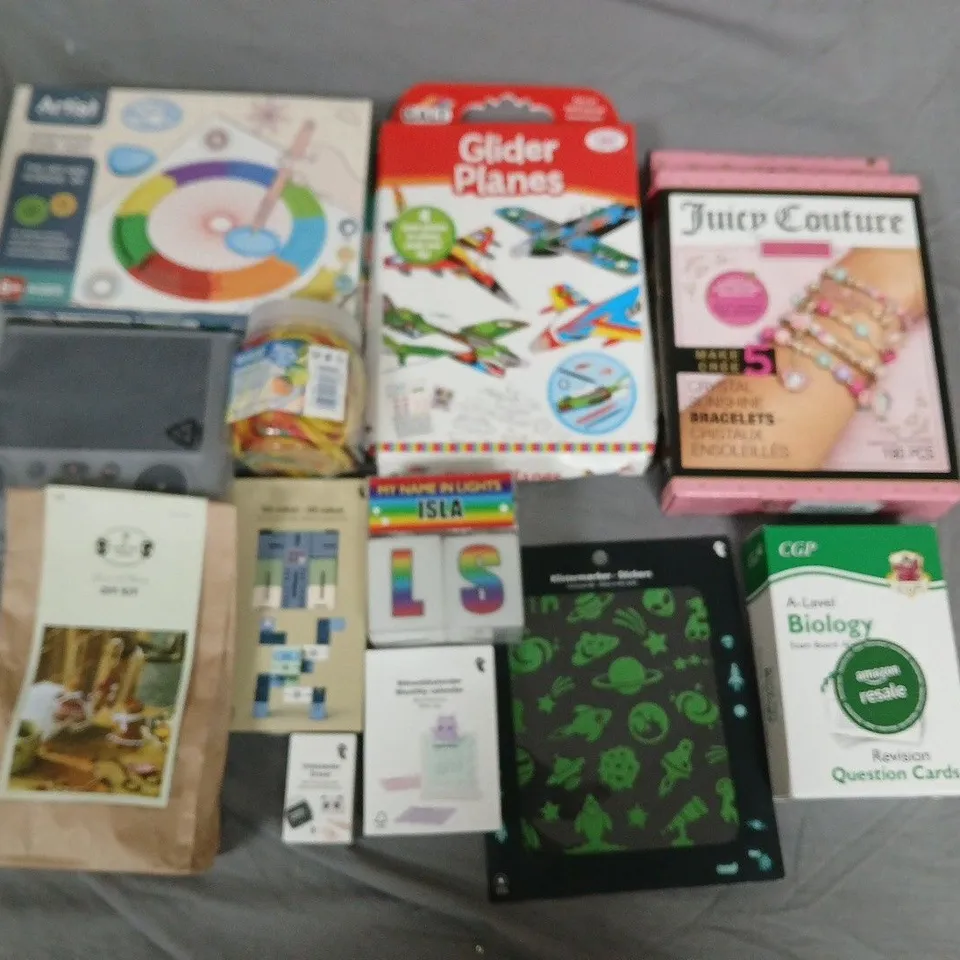 MIXED LOT: JUICY COUTURE CRYSTAL SUNSHINE BRACELETS CRAFT KIT (190 PCS) + ASSORTED SMALL CRAFT ITEMS