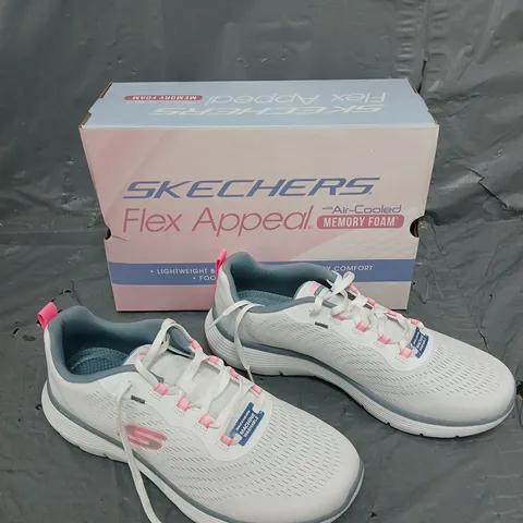BOXED PAIR OF SKECHERS FLEX APPEAL LACE UP WOMENS TRAINERS UK 6