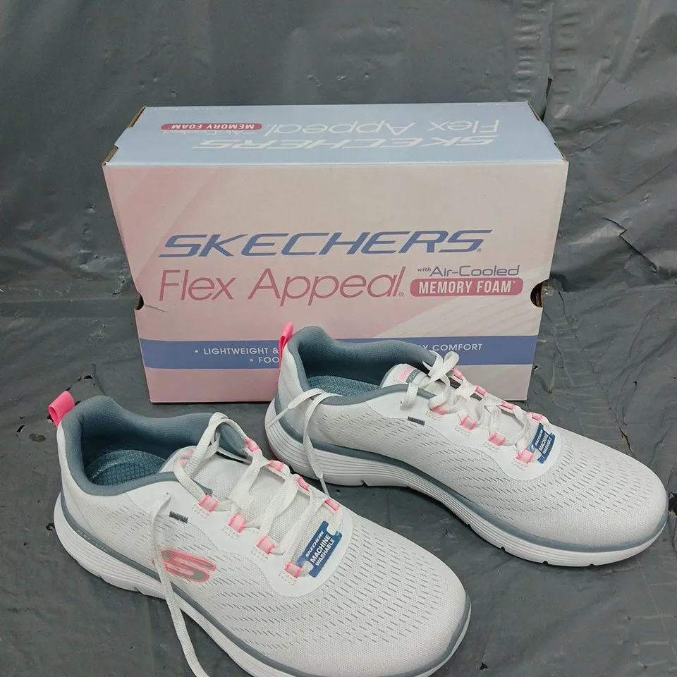 BOXED PAIR OF SKECHERS FLEX APPEAL LACE UP WOMENS TRAINERS UK 6