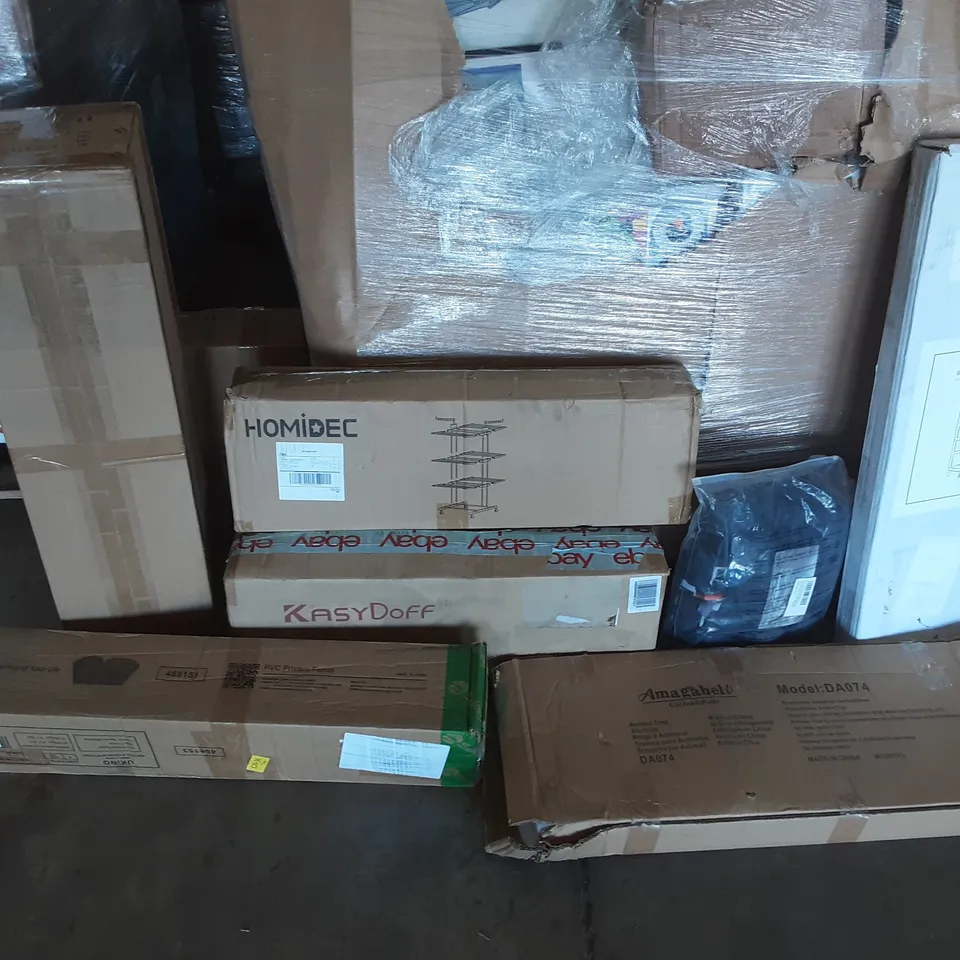 PALLET OF ASSORTED PRODUCTS TO INCLUDE HOMIDEC CLOTHES RACK, GREEHOMEDE BAMBOO 3 TIER CORNER SHELF, KASYDOFF, SEKEY PRIVACY FENCE, AMAGABEL ANIMAL TRAP, MOUNTAINTOP  BACKPACK