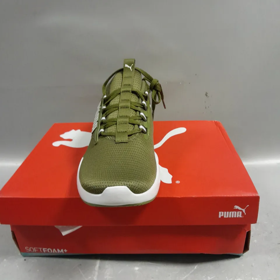 BOXED PAIR OF PUMA TRAINING RETALIATE TRAINERS IN KHAKI - 7