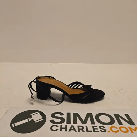 WHERE'S THAT FROM BLACK WOMEN'S STRAPPY BLOCK-HEEL SANDALS (SIZE UK 8)