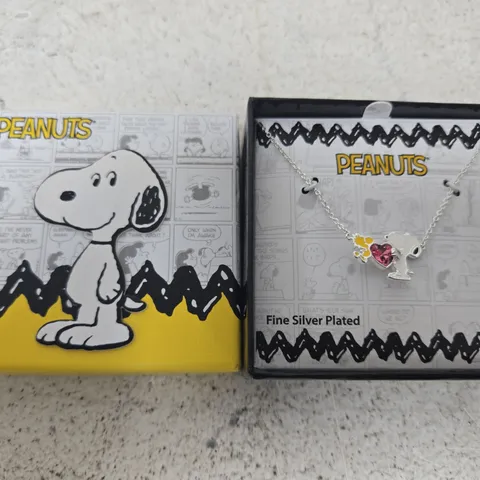 PEANUTS FINE SILVER PLATED NECKLACE β SNOOPY CHARM