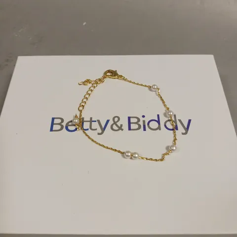 BETTY & BIDDY PEARL CHAIN LINK BRACELET